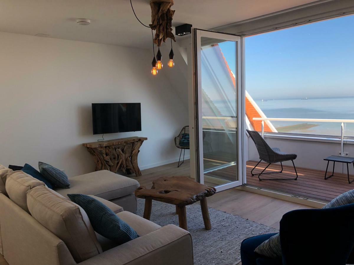Penthouse In Badhuis Кадзанд Екстериор снимка