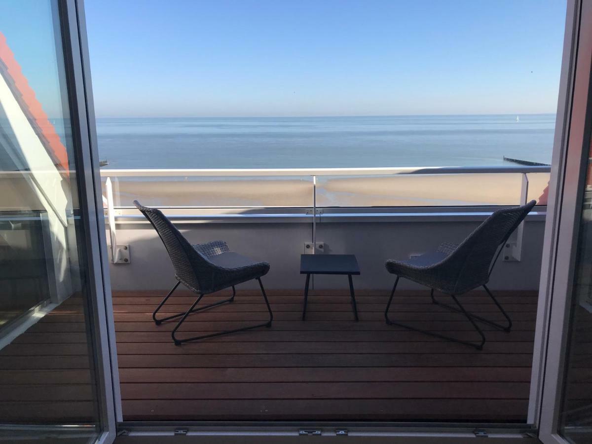 Penthouse In Badhuis Кадзанд Екстериор снимка